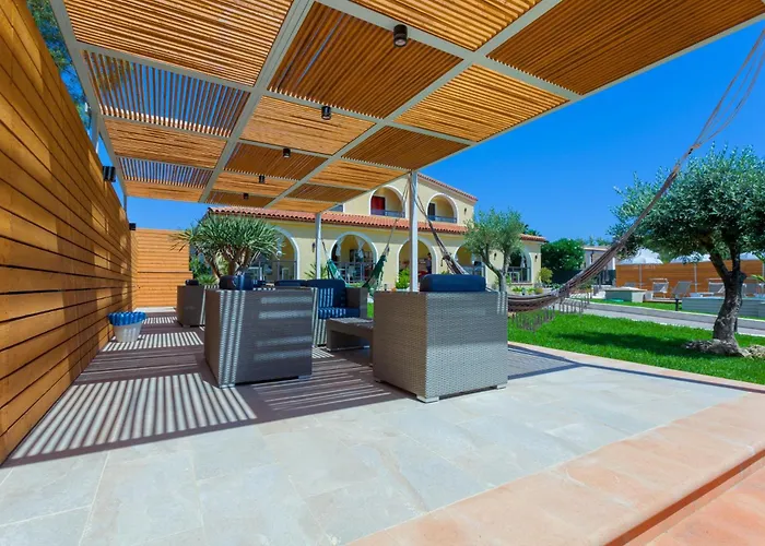 Alojamento de Acomodação e Pequeno-almoço Sunset B&b/apartments 4*