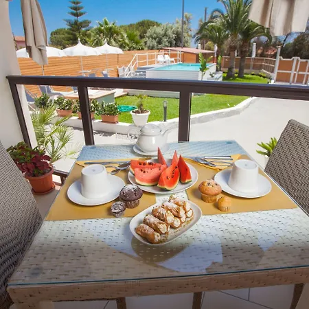 Sunset B&b/apartments Bed and breakfast Fontane Bianche
