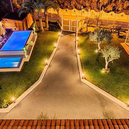 Bed and breakfast Sunset B&b/apartments Fontane Bianche